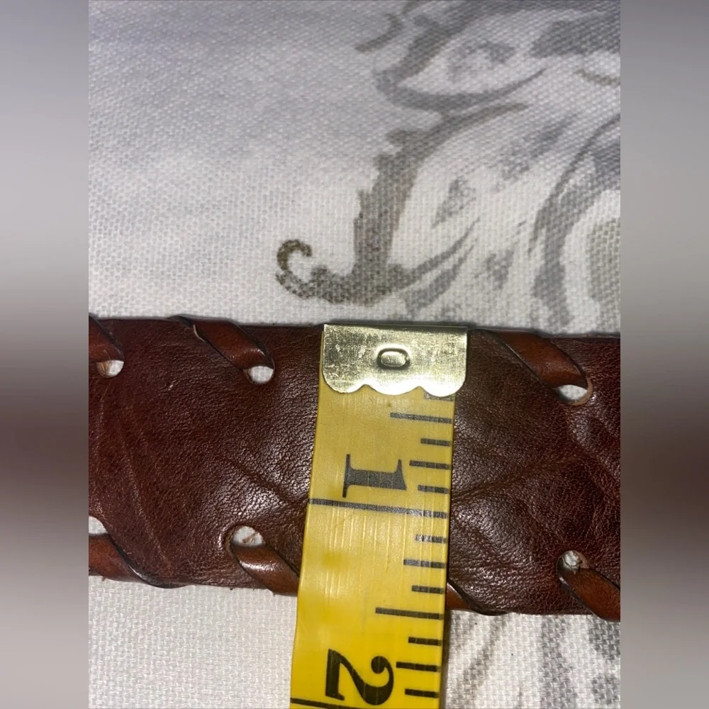 Vintage The Limited Leather Belt Made in Italy Brass Buckle Size Medium 28